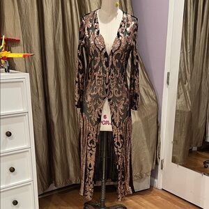 Elegant Black and Gold Long Cardigan